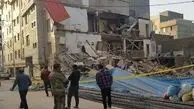 تکرار حادثه پلاسکو / ​خیابان جمهوری تهران مسدود شد