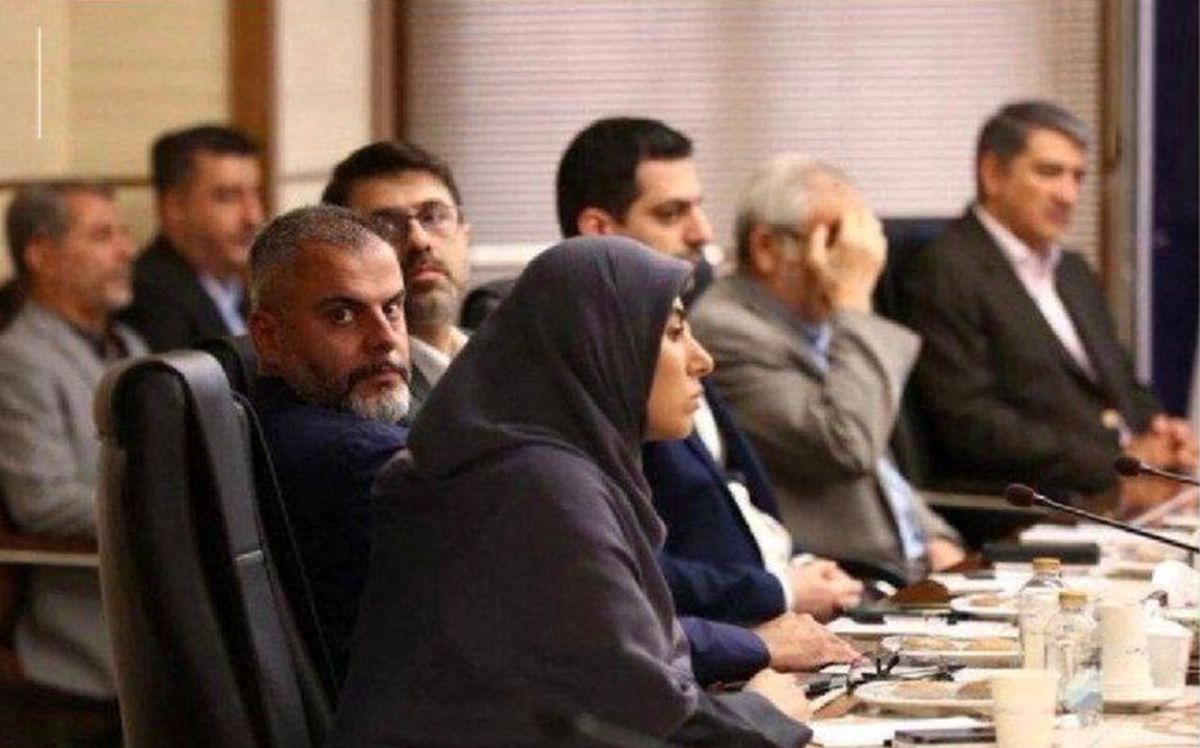 حاشیههای حضور یک آقازاده در معارفه وزیر صنعت