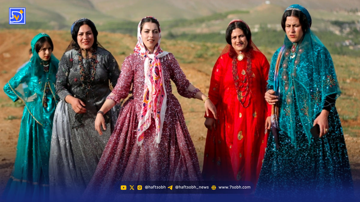 لباس قشقایی مثل مهر ایل است