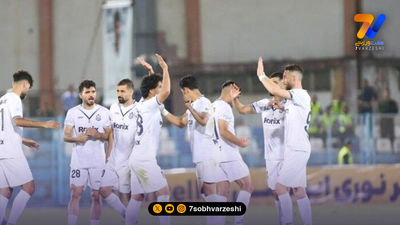 اعتراض شدید کادر فنی ملوان به داوران در پایان نیمه اول