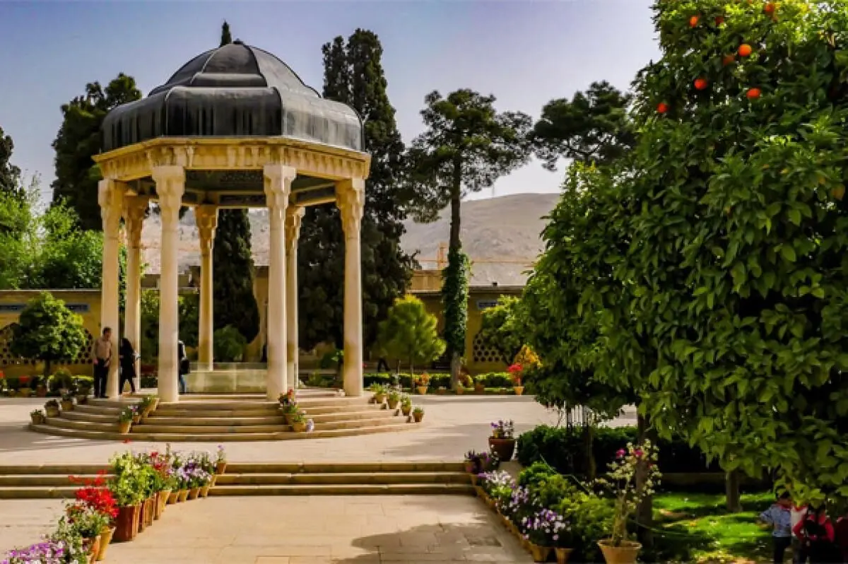 فال حافظ امروز جمعه ۲۷ شهریور ۱۴۰۵