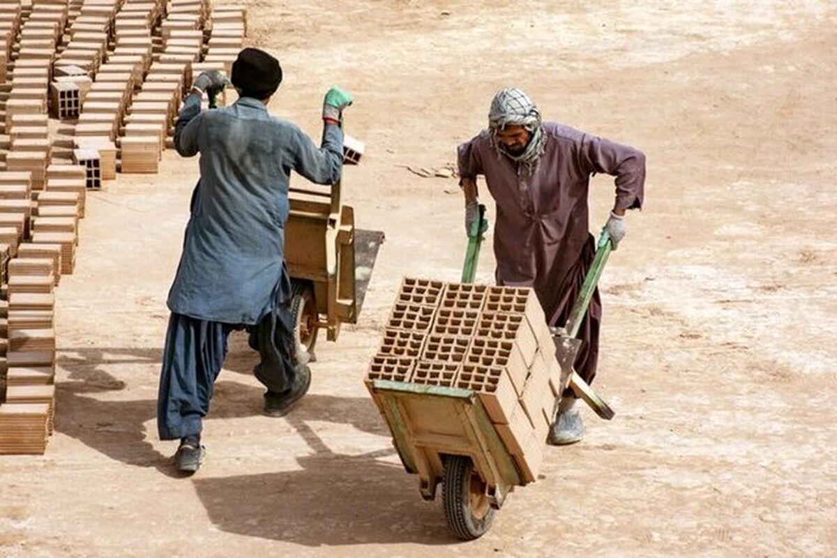 هشدار به کارفرمایان: جریمه و حبس برای استفاده از نیروی اتباع غیرمجاز