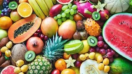 یک میوه مفید با یک هشدار مهم؛ چه کسانی نباید سراغش بروند؟