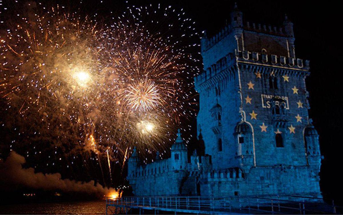 ۲۰۲۳ در حلقه‌ای از ستاره روی پرچم آبی