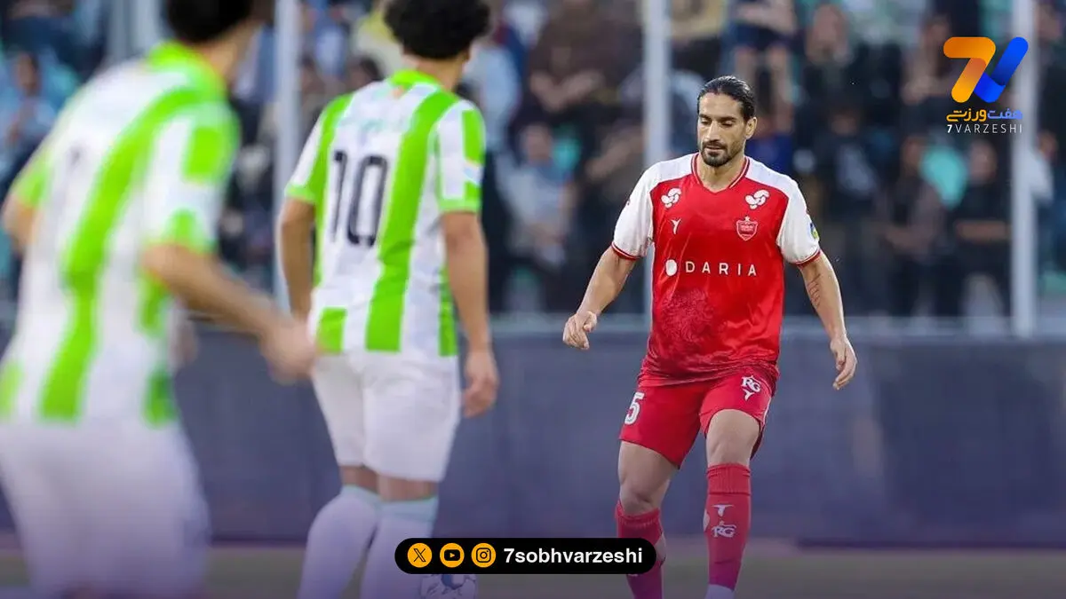 مدافع پرسپولیس: شاید بازیکن خیبر بازی دیگری دیده است!