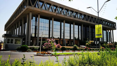 ببینید: واکنش علیرضا بیرانوند در مورد تجاوز اسرائیل به خاک ایران