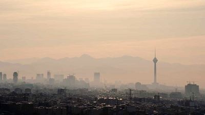 آسمان ایران زیر تیغ آفتاب و آلودگی