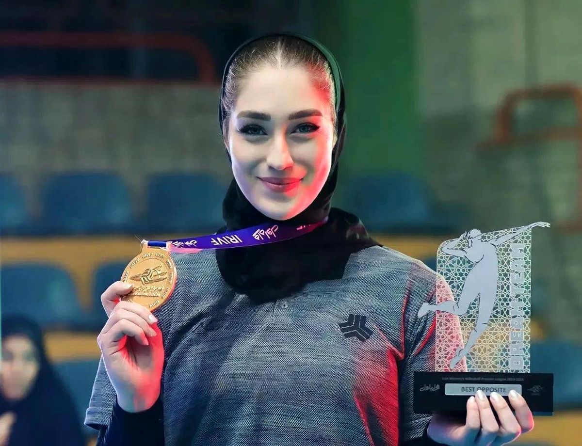 آیتک سلامت، رقیب چشم آبی زهرا گونش سنگ تمام گذاشت؛ این‌بار در آشپزخانه!