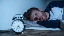 راه‌های مقابله با کم‌ خوابی+ عوارض کم خوابی