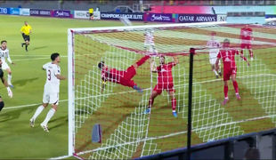 دفاع آکروباتیک شجاع خلیل زاده مانع از گلزنی الوحده شد