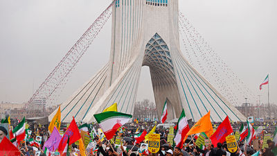 گزارش تصویری | حضور متفاوت بانوان در راهپیمایی روز 22 بهمن