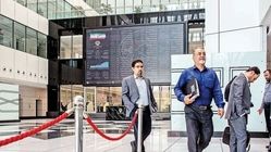 بررسی بازار بورس امروز شنبه 25 مرداد 1404؛ نزول بازار ادامه‌دار است