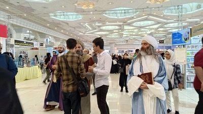 جشن امضا در نمایشگاه کتاب با بهنوش طباطبایی (ویدیو)