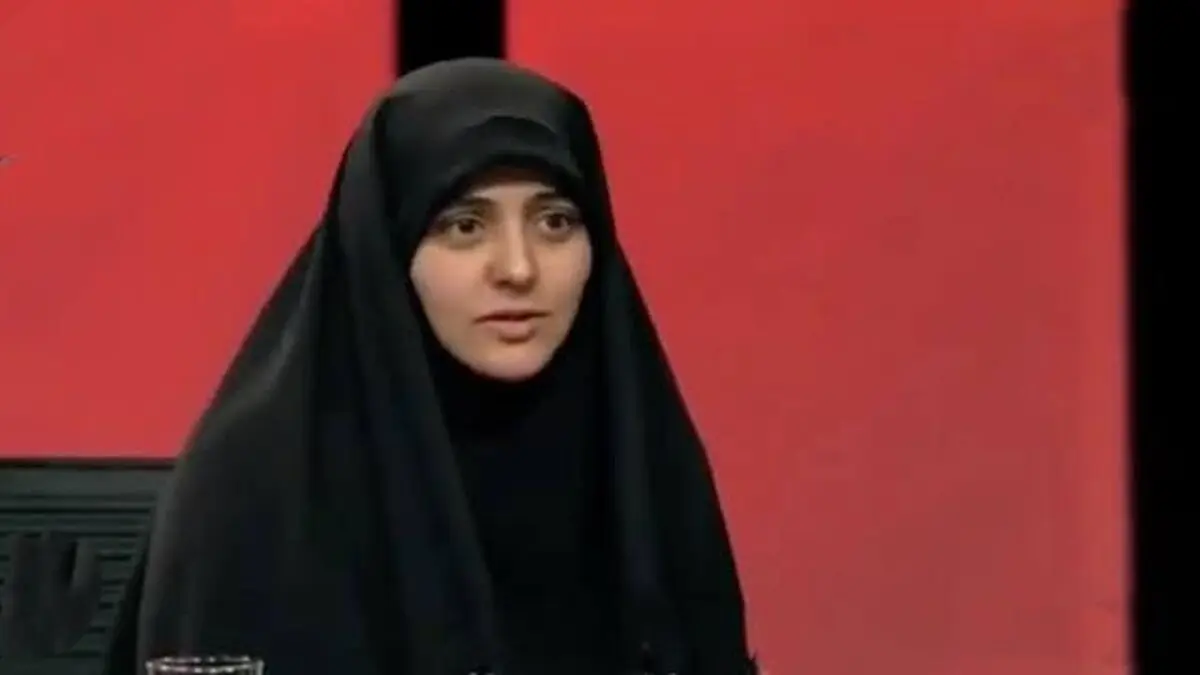 زینب ابوطالبی مجری زن صدا و سیما که گفت هرکی نمی‌خواد بذاره بره خودش از ایران رفت!