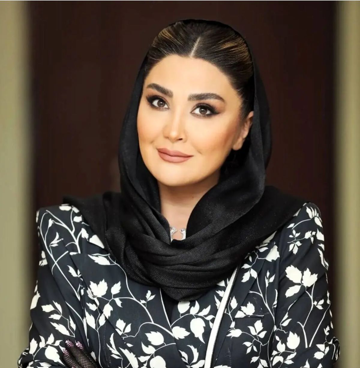 عکس/ سر و وضع مریم معصومی در خیابانهای چین