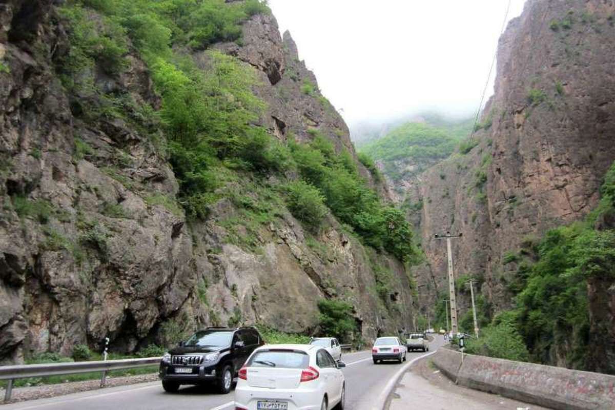 تردد در محور چالوس و آزادراه تهران – شمال یکطرفه شد