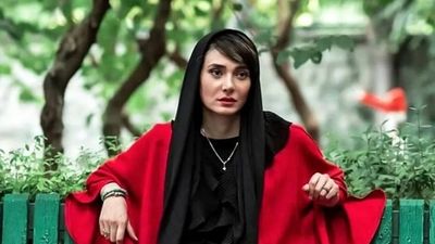 گشت و گذار بهاره رهنما با آرایش غلیظ و ماشین لاکچری در خیابان ها + فیلم