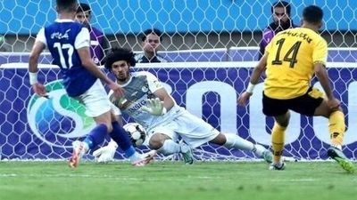 جزئیات اخراج آبشک مقابل سپاهان؛ عجیب‌ترین اخراج فوتبال ایران در ۱۵ ثانیه (ویدیو)