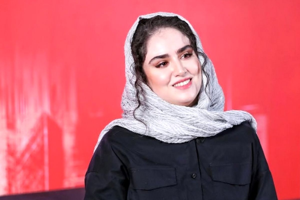 چشمانداز جدید از هانیه غلامی؛ ژست جذاب در کافهای دنج
