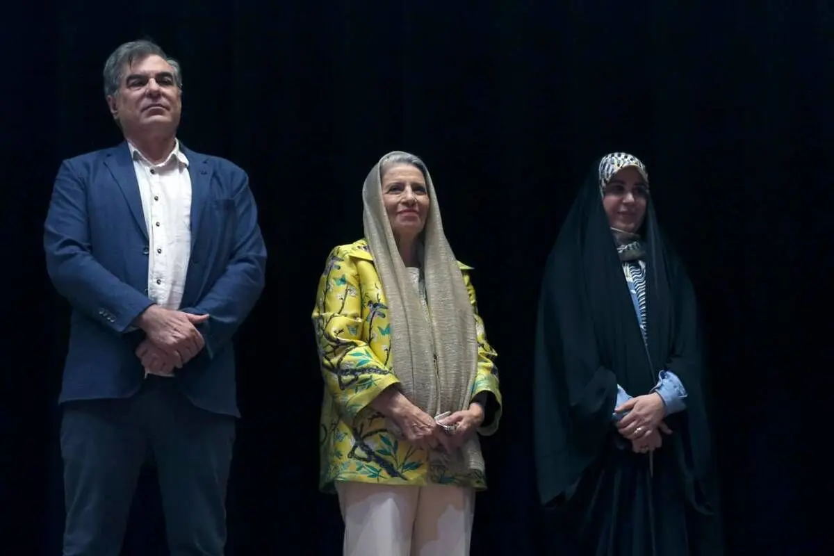 بیوگرافی احترام برومند