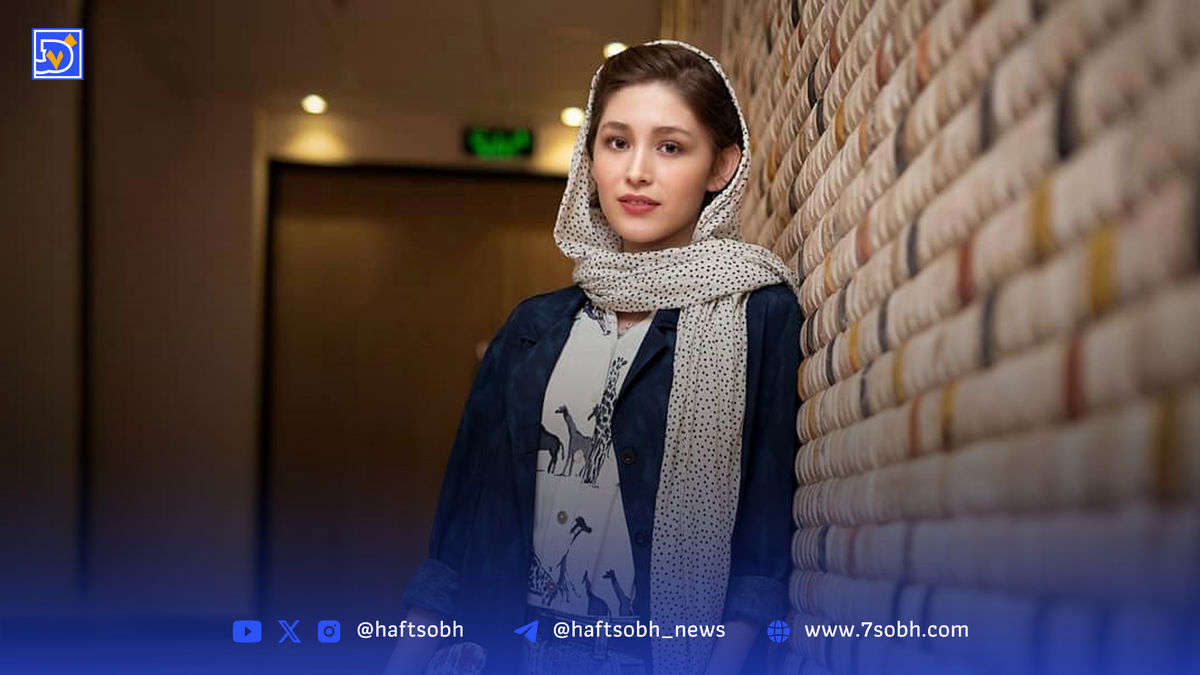 جوراب پاره فرشته حسینی همسر افغانستانی نوید محمدزاده رنگ لاک ناخن‌هایش را نشان داد