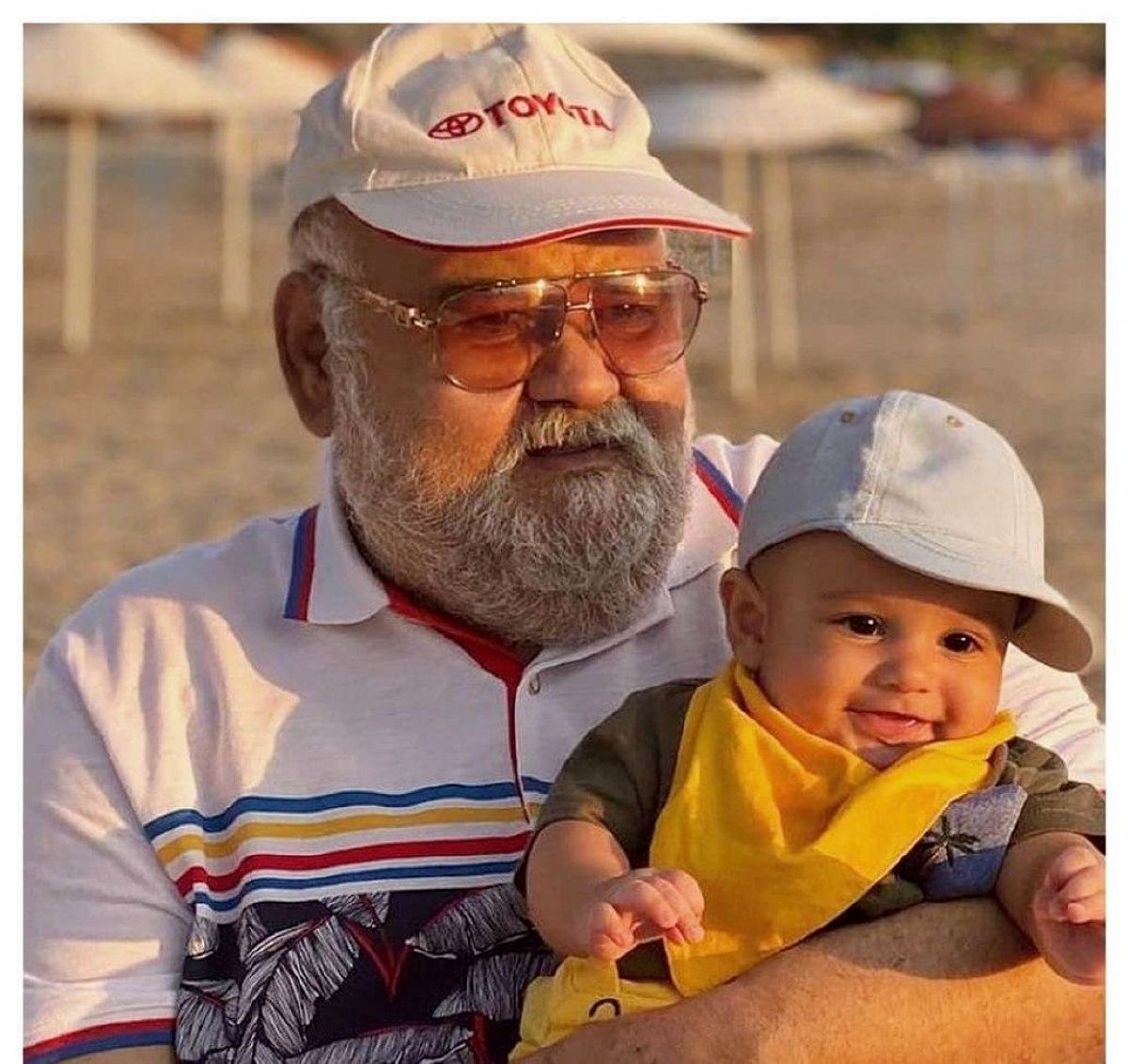 نوه اکبر عبدی