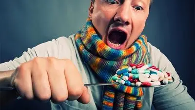 تعریق زیاد نشانه چیست؟ چه زمانی عرق کردن می‌تواند زنگ خطر باشد؟