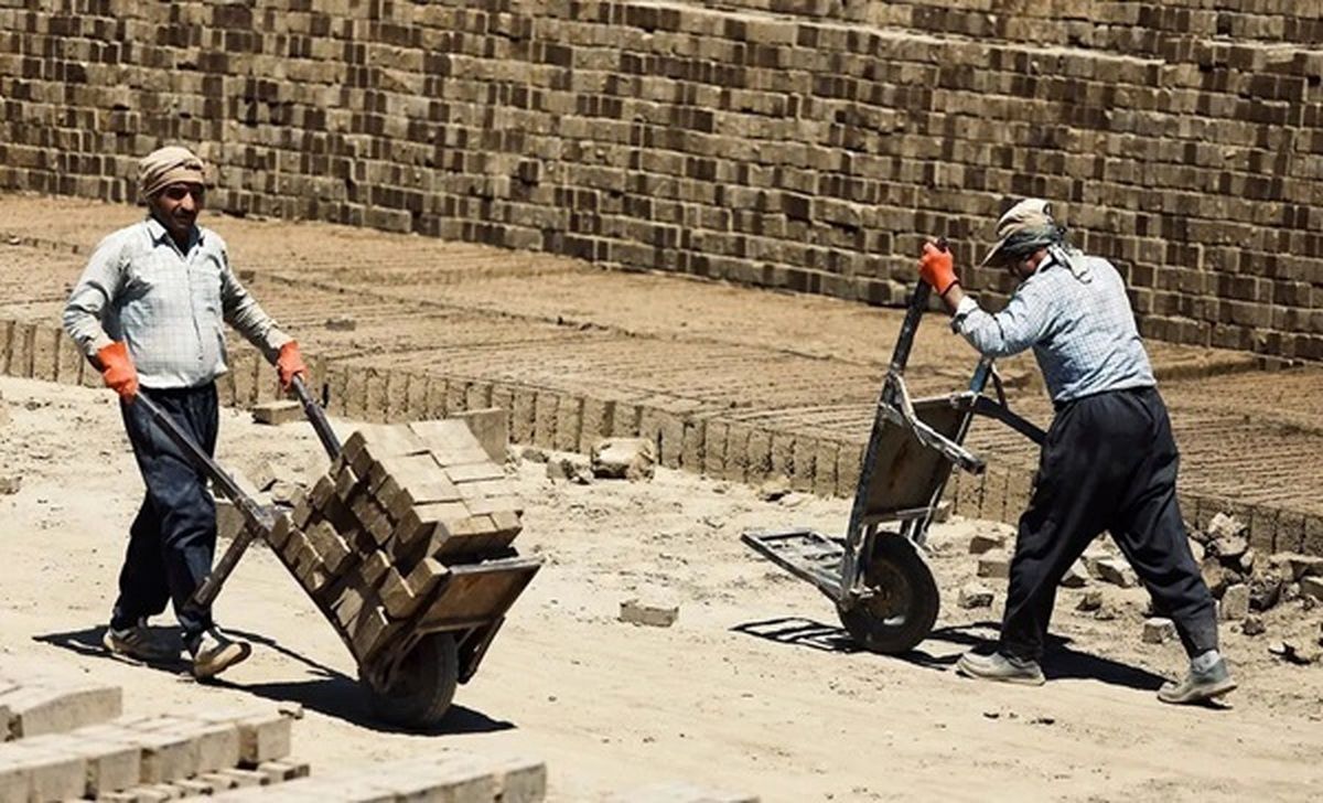 چه کسانی مشمول دریافت حقوق ۵۰ میلیون تومانی میشوند؟