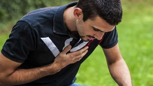 چرا بعضی افراد بدون ورزش نفس‌نفس می‌زنند؟ علت‌هایی که نباید نادیده بگیرید