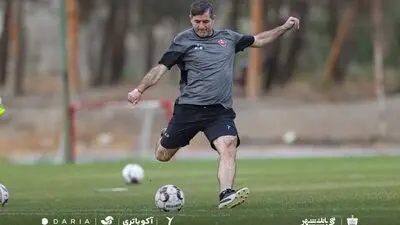 گزارش تصویری از تمرین امروز پرسپولیس؛ آقا کریم یاد جوانی کرد!