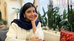 بیوگرافی سارا بلاگر معروف + زندگی شخصی و عکس‌ها