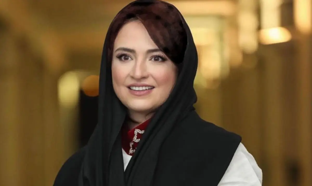 زندگی شخصی گلاره عباسی نزهت سریال بامداد خمار + عکس خانوادگی در کنار همسرش آقای ادیب راد