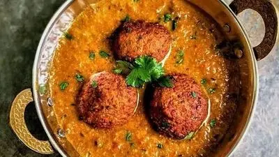 طرز تهیه کوفته مرغ با سس مخصوص و خوشمزه