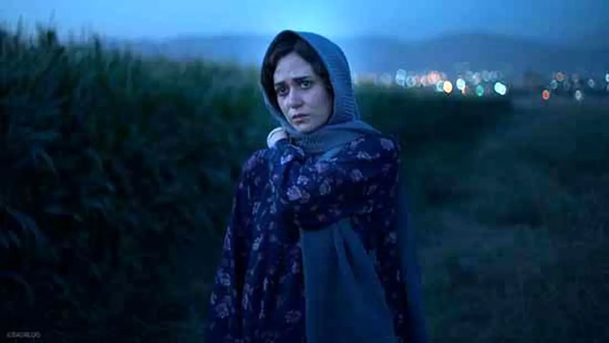 تنهایی شبانه پریناز ایزدیار در خانه ابدی پدر؛ اشک‌هایی که خاموش نمی‌شوند + ویدیو