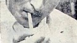 روزنامه خوانی در شصت سال پیش-۲۸| سیگاری‌ آتش‌ زد‌ و‌ سکوت‌ کرد...