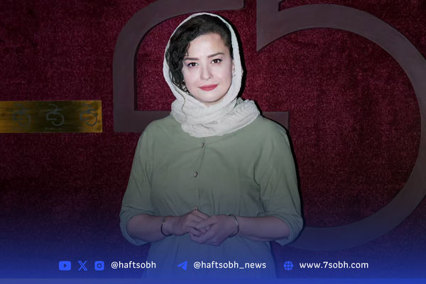 مهراوه شریفی نیا با استایل زیبا و دل نشین در جشنواره 25 + عکس