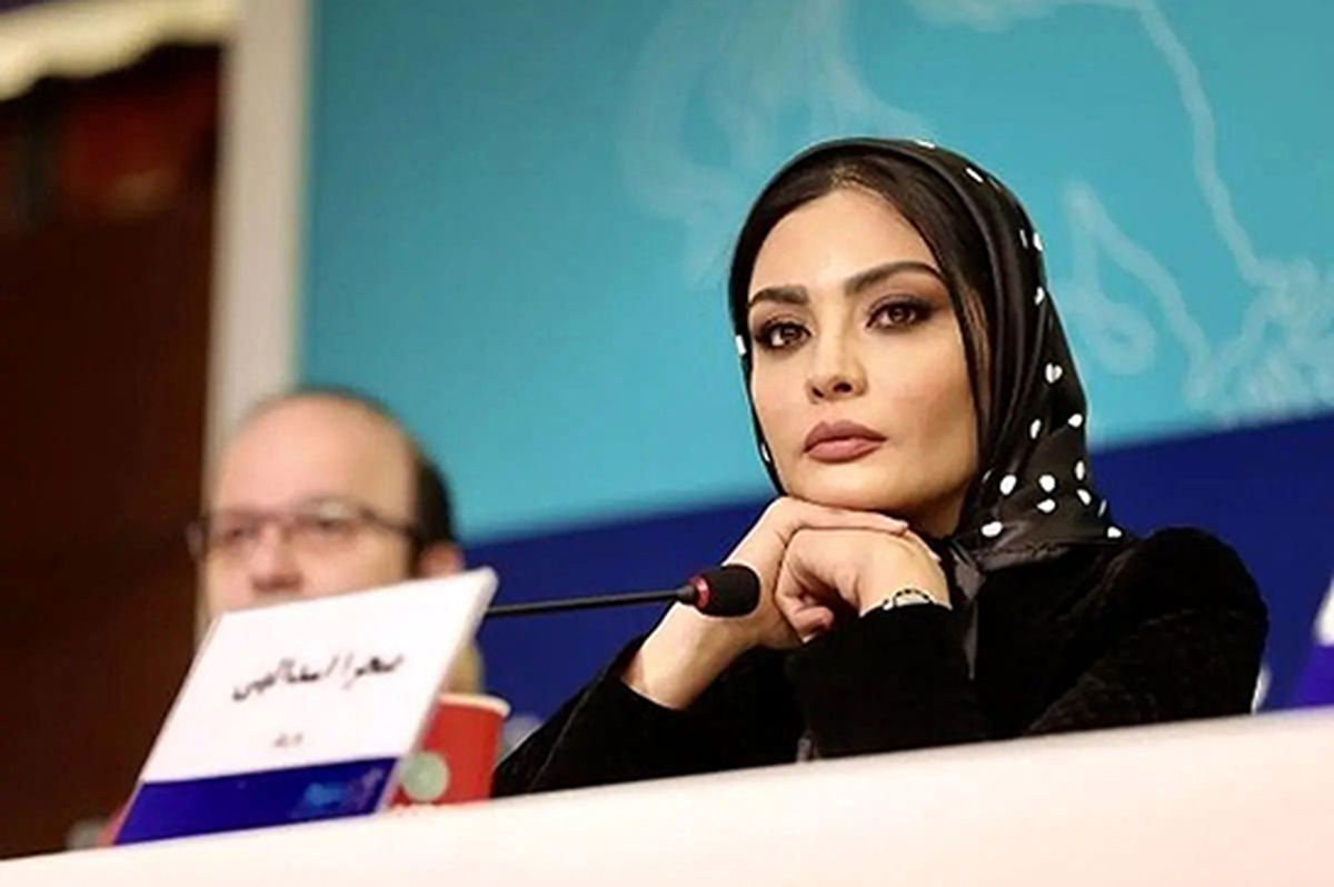 استایل شیک و مدلینگی صحرا اسداللهی در اکران یک فیلم