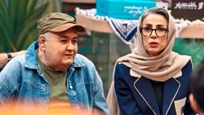 نگاهی به دکوراسیون راه پله خانه شقایق دهقان به سبک سنتی و تمام چوب که آدم رو یاد خونه های قدیمی و باصفا میندازه​​