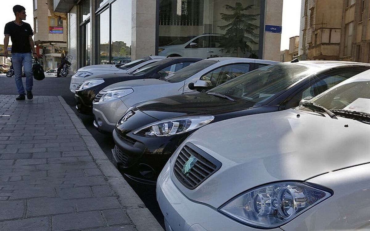 بازار خودرو در مسیر نزولی، افزایش قیمتها متوقف شد