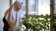 اینستاگرام در تسخیر مادربزرگ ها/ ویدئوی جالب از مادربزرگی که دابسمش می سازد!