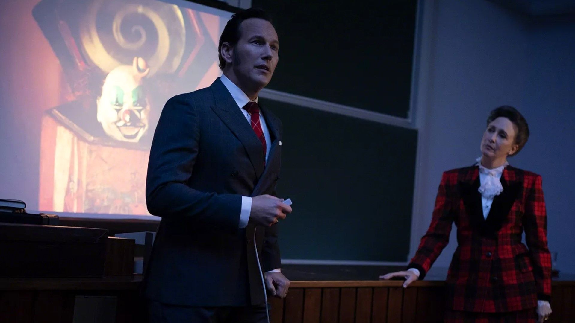وارنها در دانشگاه در فیلم The Conjuring: Last Rites