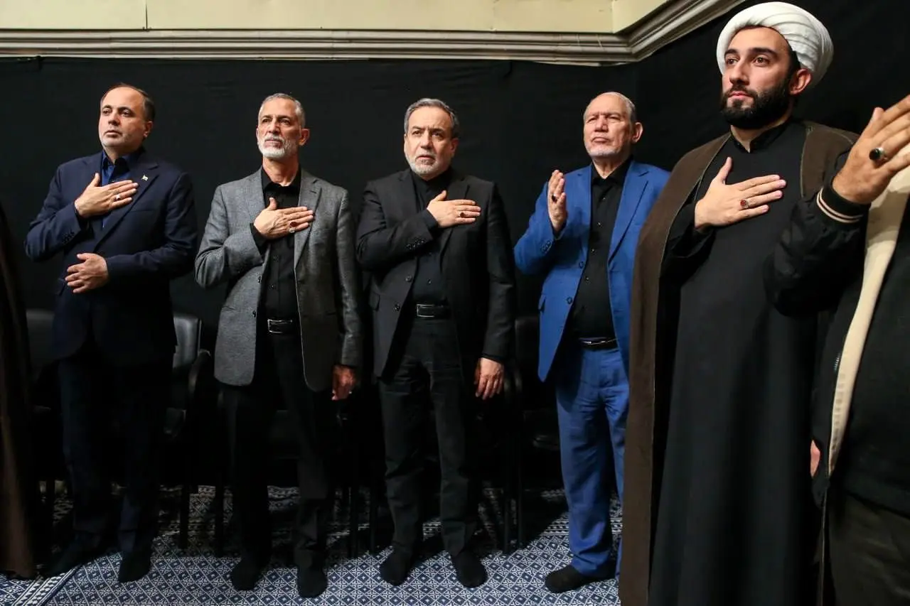 حضور عراقچی در دومین شب مراسم فاطمیه بیت رهبری