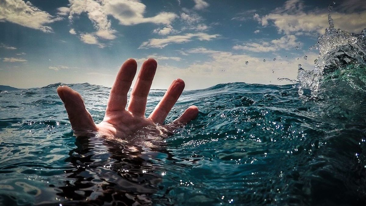 سه دانش‌آموز تهرانی در سواحل رامسر غرق شدند