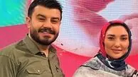 لحظه متفاوت دست دادن دو مجری  زن و مرد روی آنتن زنده