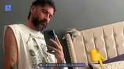 فیلم پیانوزدن با شکوه کامران تفتی و بداهه خوانی مانی ستوده برادر متین ستوده در شبی به‌یاد ماندنی