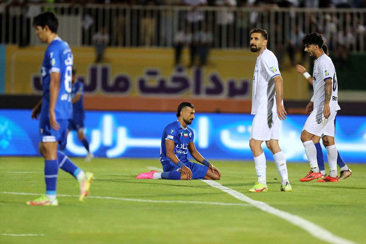 گل استقلال دقیقه ۸۹ مردود شد