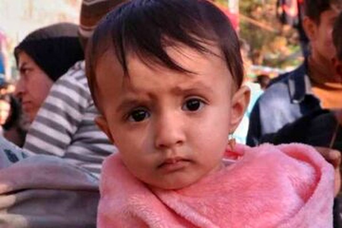 عکس ویژه دختر کاپشن صورتی در دیدار امروز رهبر انقلاب