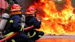آتش‌سوزی در مغازه مکانیکی فرون‌آباد با ۴ مصدوم