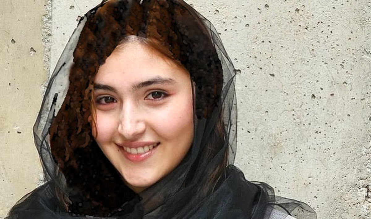 بیوگرافی و حواشی زهرا مددی؛ بازیگر جوانی که با نقش شکوفه در سریال وحشی به شهرت رسید + عکسهای خصوصی