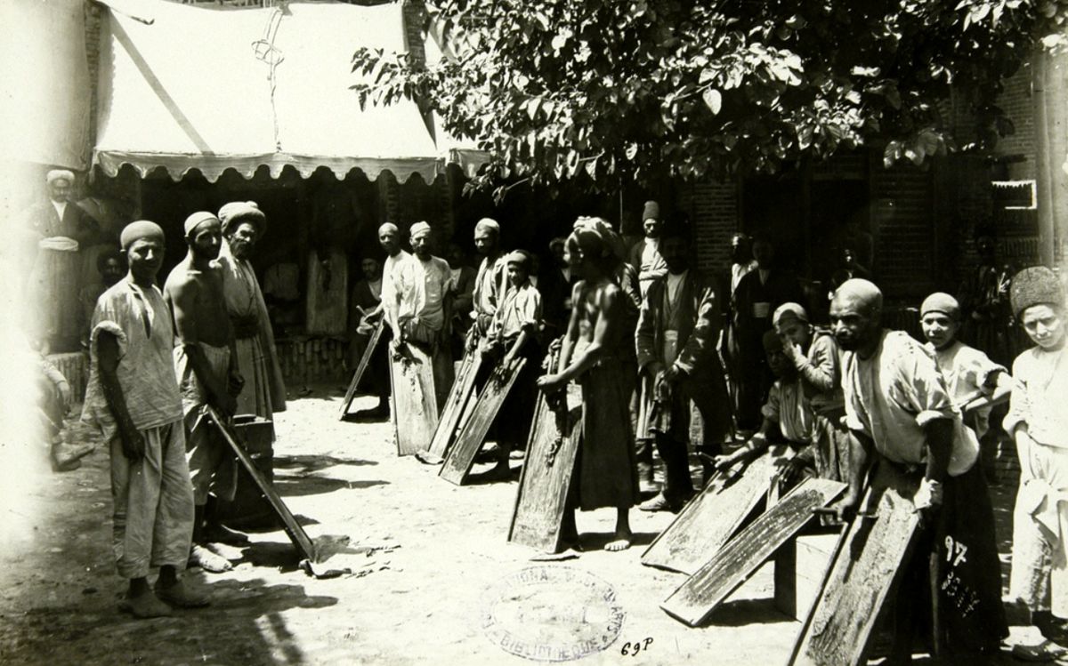 سفر در زمان؛ شکل خاص و زیبای بازار تهران در دوره قاجار (عکس)